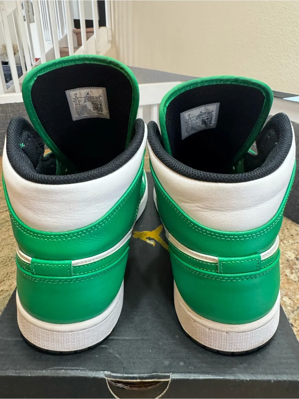 Jordan 1 Mid Lucky Green. Size 9M/10.5W. Pre-owned. Excellent Condition
